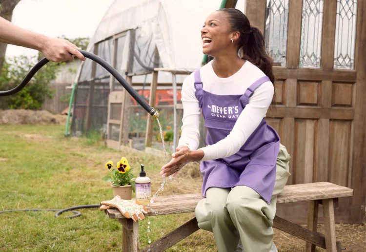 MrsMeyers CleanDay Farm HandWashing FINAL vWEB